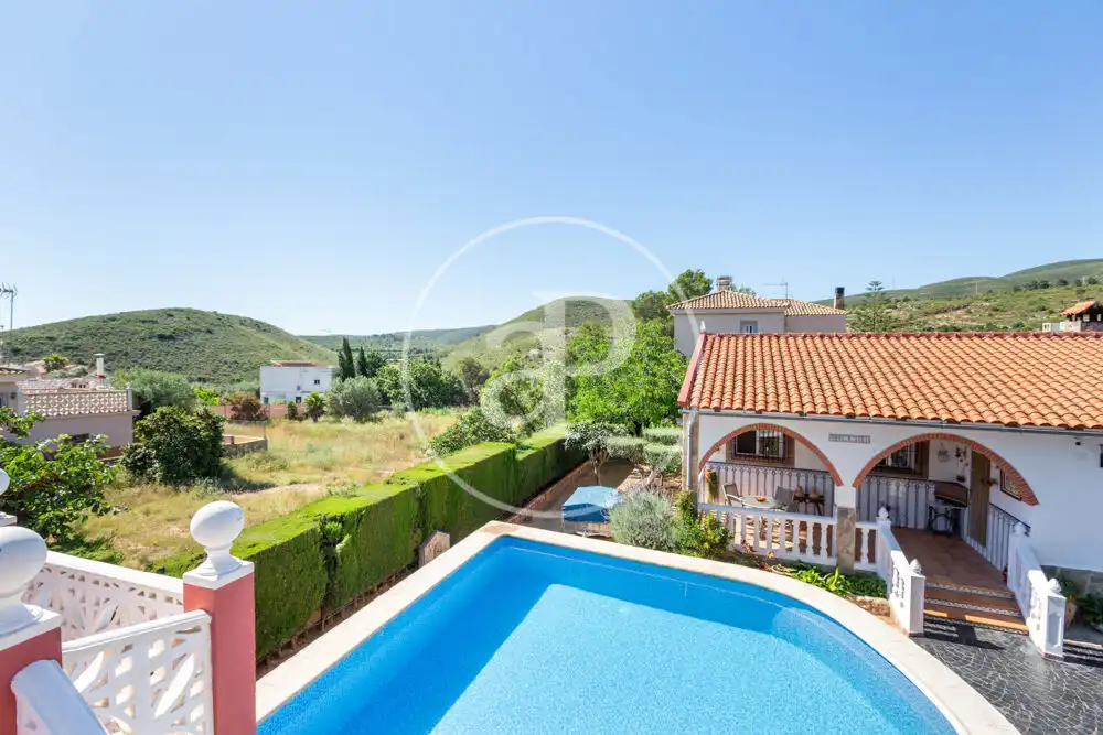 Vista exterior de Casa o chalet en venta en Montroi / Montroy con Aire acondicionado, Calefacción y Jardín privado