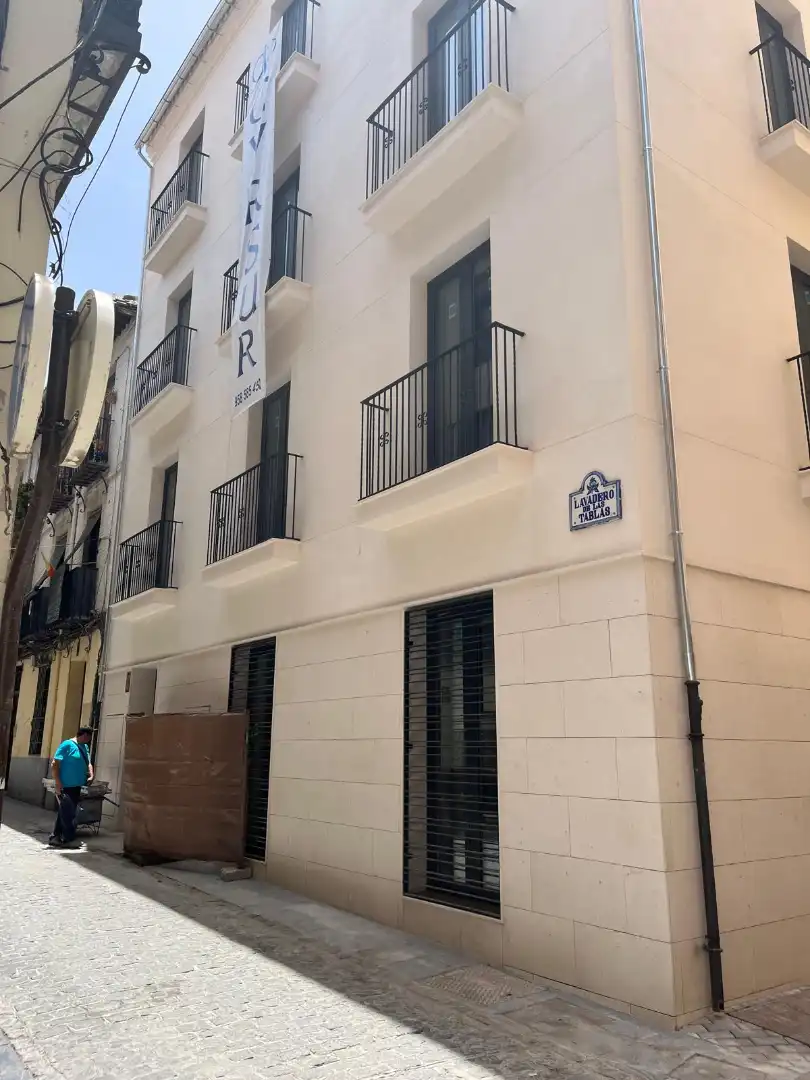 Außenansicht von Gebäude zur Miete in Granada