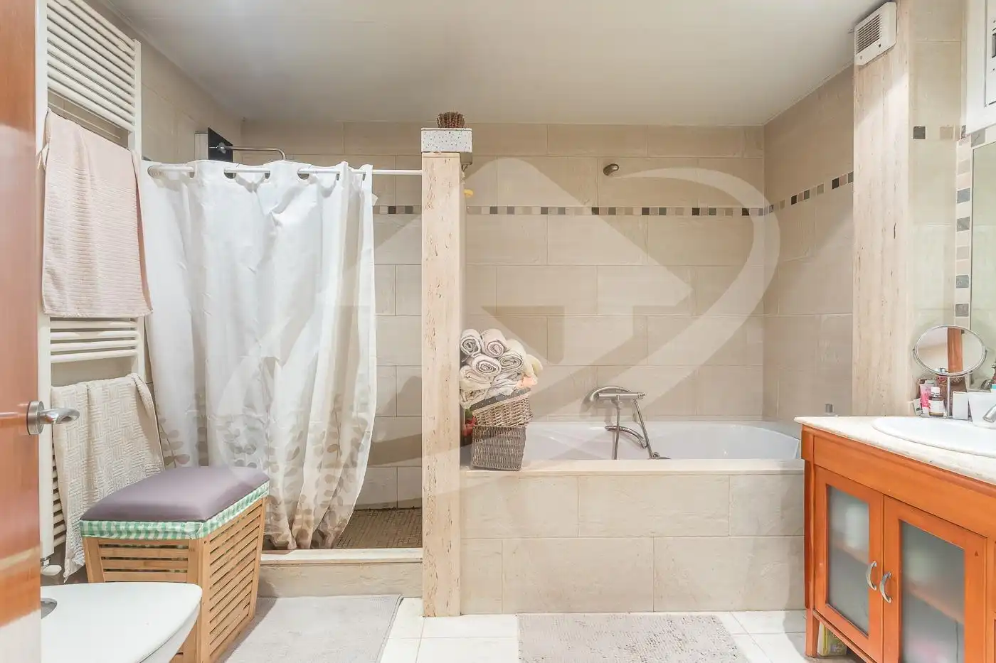 Badezimmer von Haus oder Chalet zum Verkauf in Sabadell mit Klimaanlage, Privatgarten und Terrasse