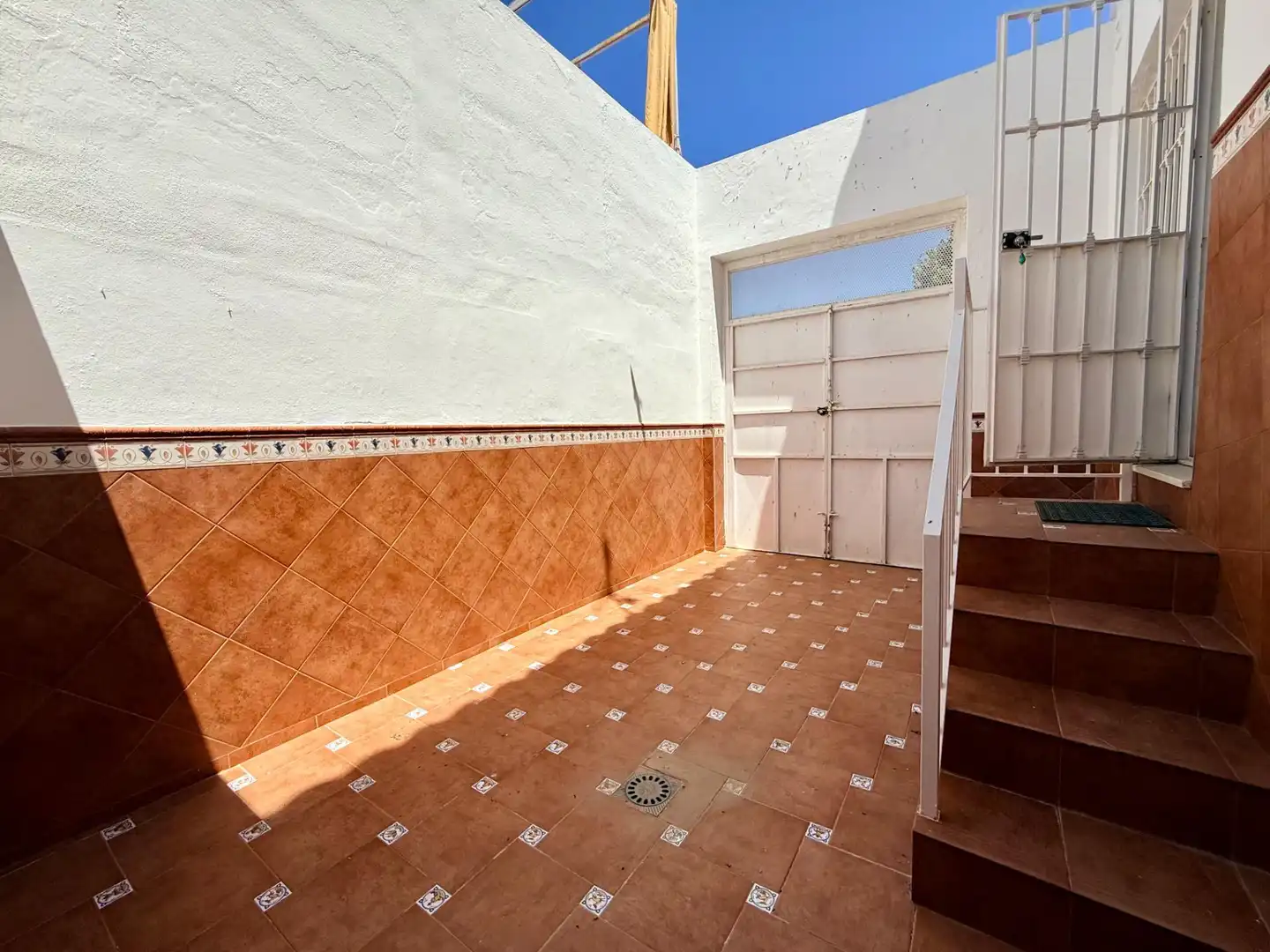Terrassa de Casa adosada en venda en Morón de la Frontera amb Aire condicionat, Terrassa i Traster