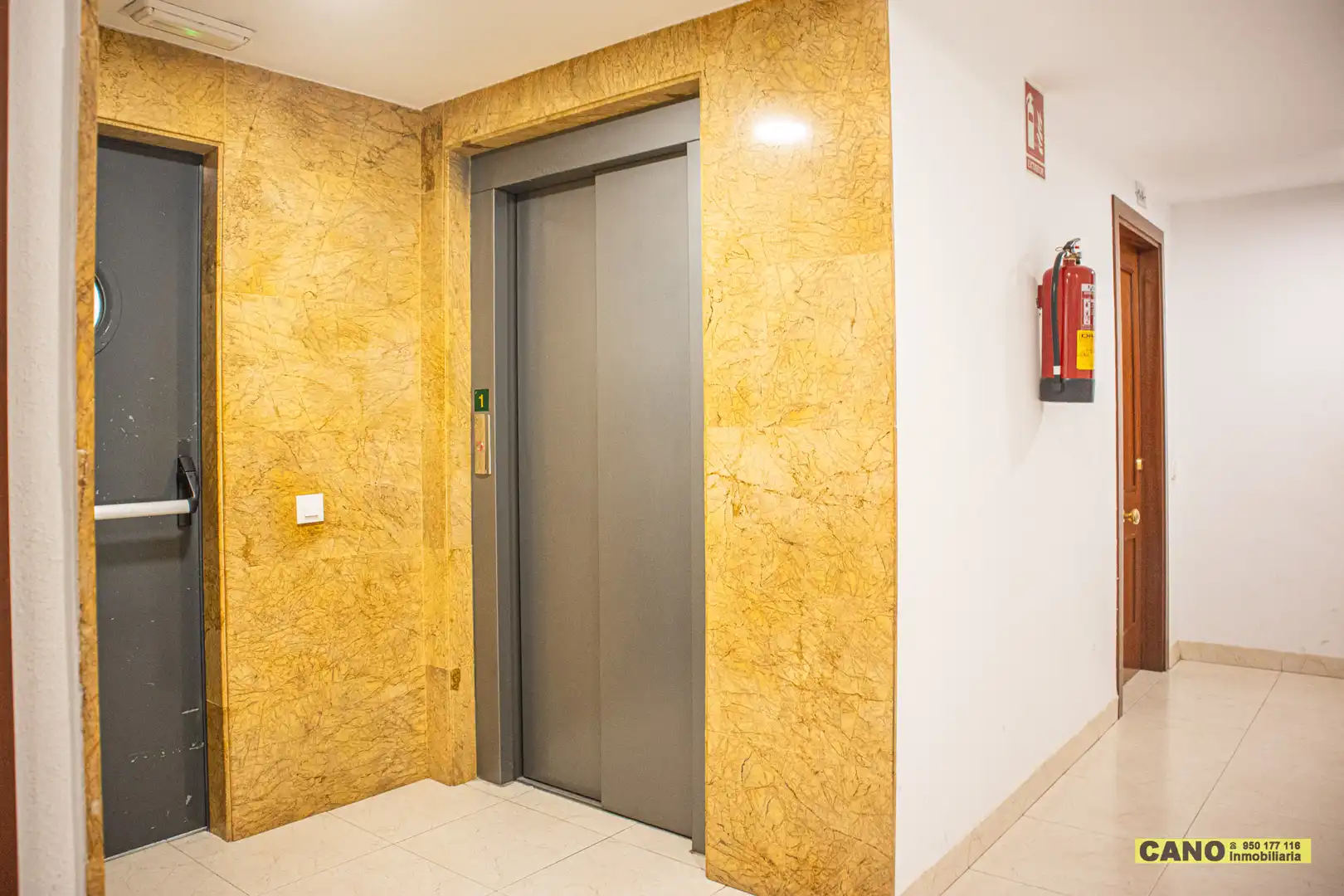 Wohnung zum Verkauf in Roquetas de Mar