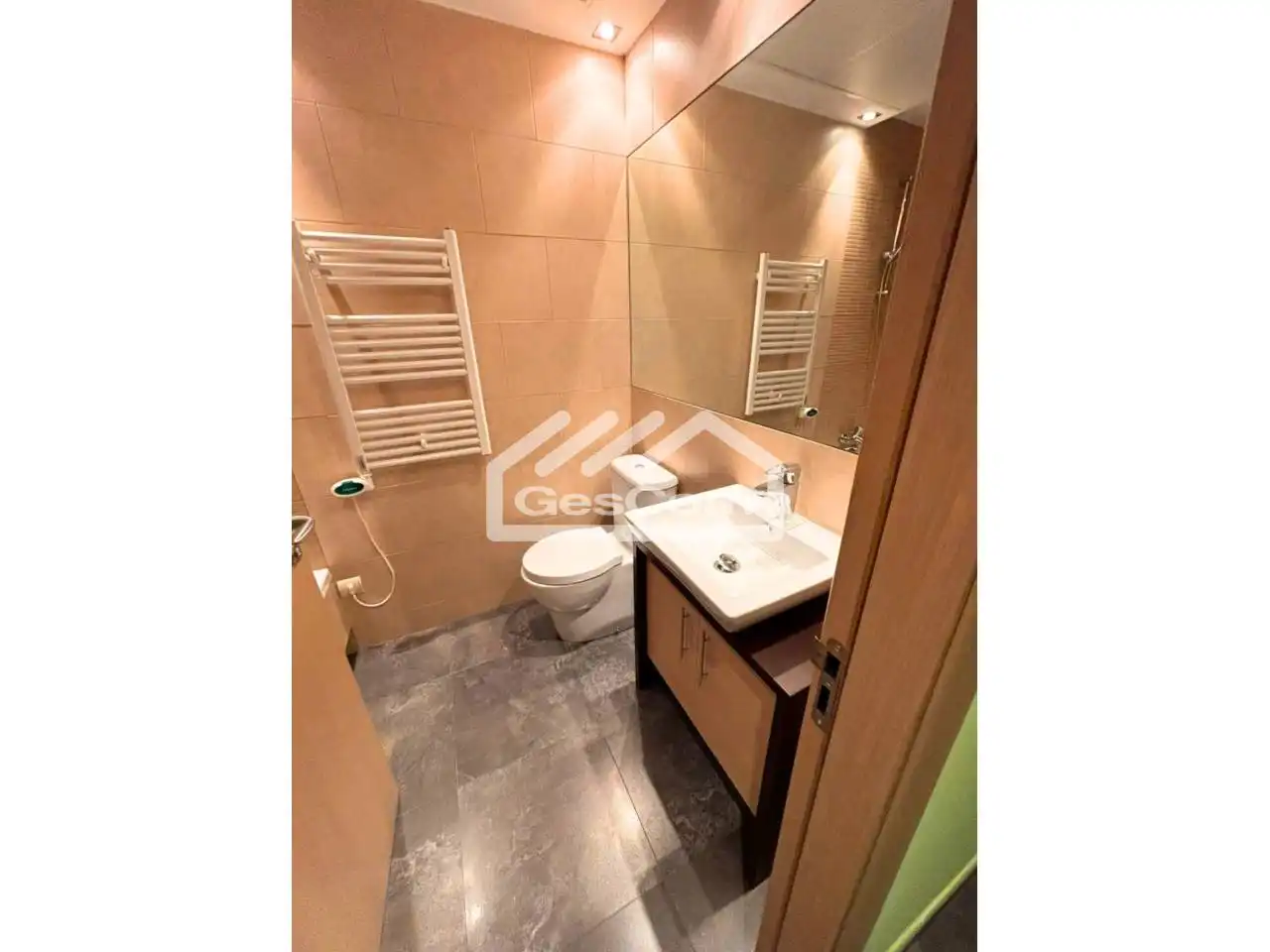 Baño de Ático en venta en Escaldes – Engordany con Aire acondicionado, Calefacción y Terraza