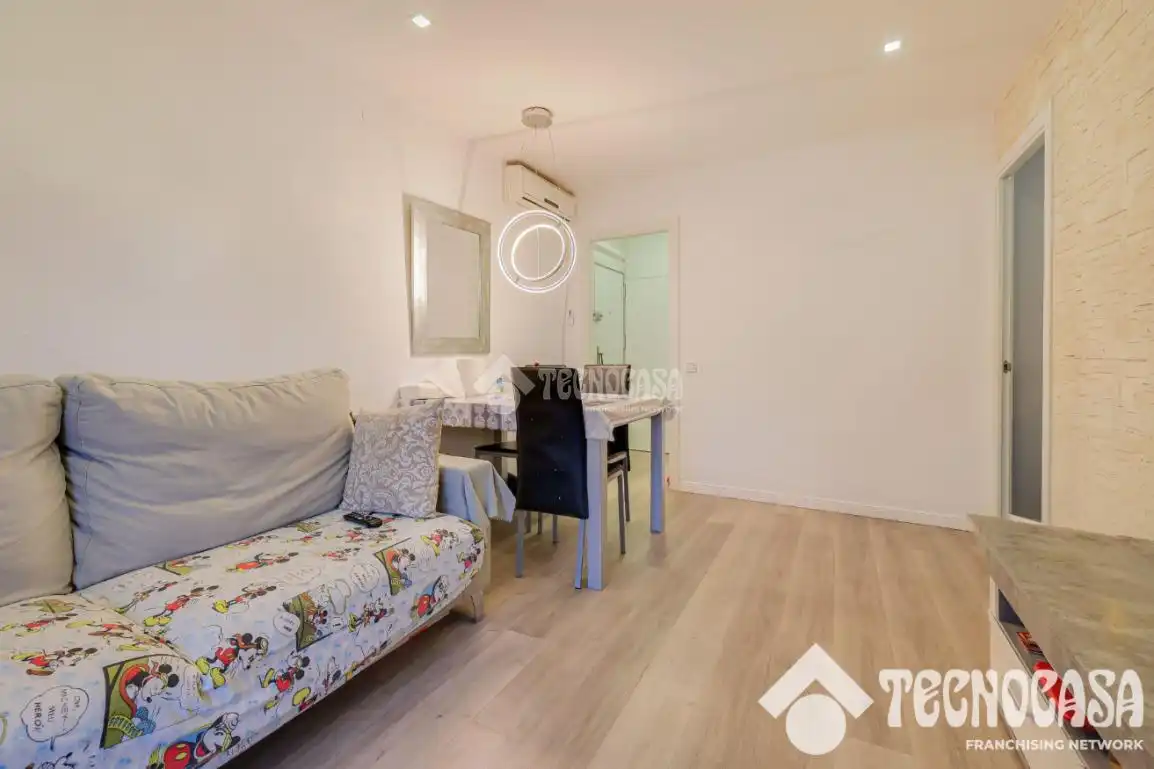 Piso con terraza en venta en Nou Barris, imagen 4