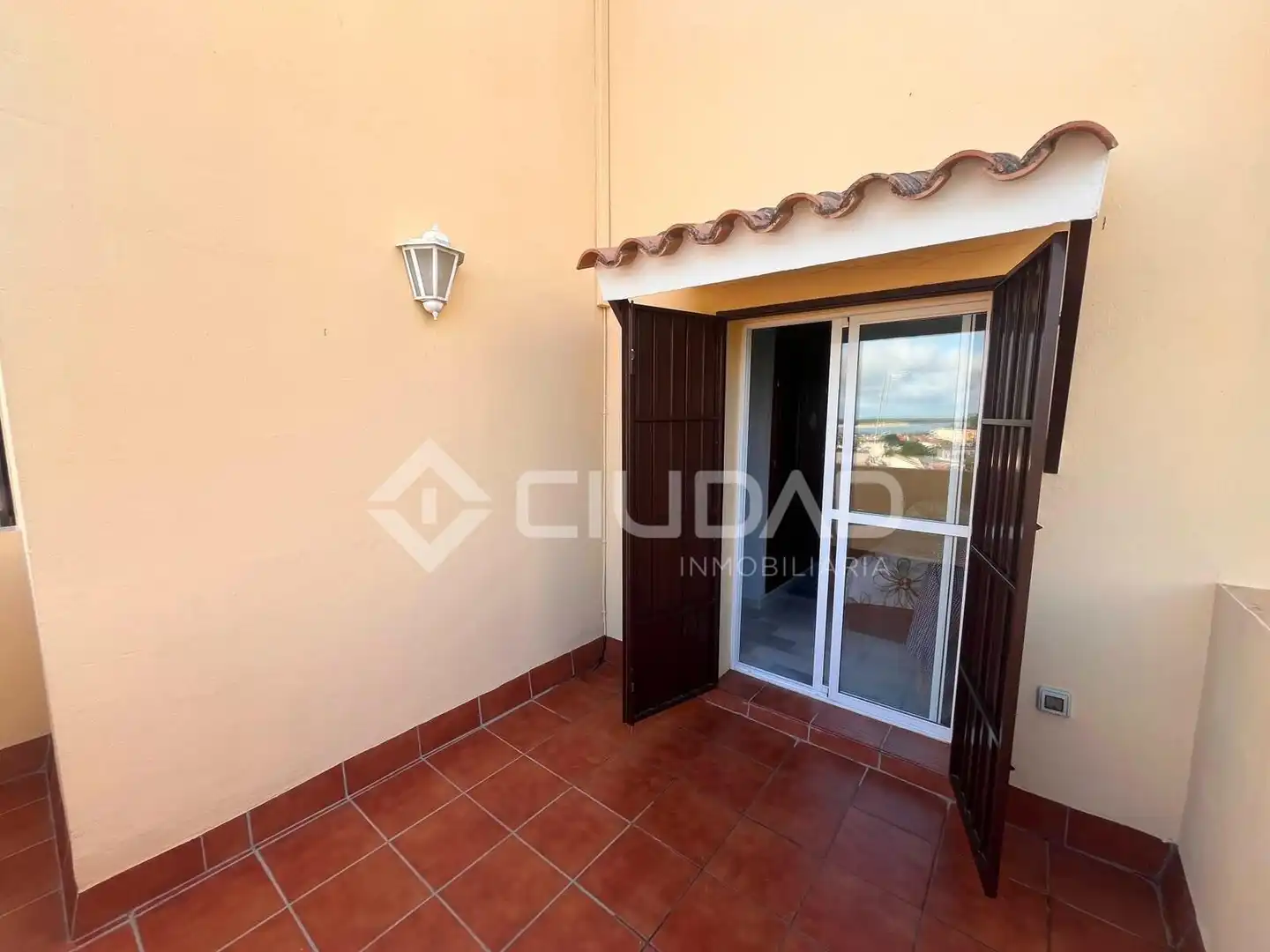 Terraza de Casa adosada en venta en Sanlúcar de Barrameda con Aire acondicionado, Jardín privado y Terraza