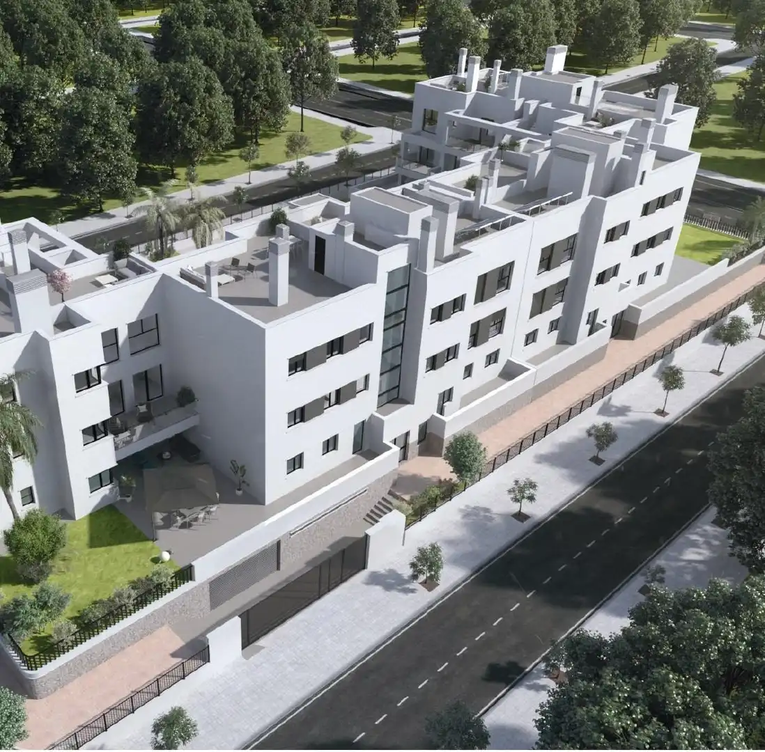 Vista exterior de Piso en venta en Málaga con Jardín privado, Terraza y Piscina comunitaria