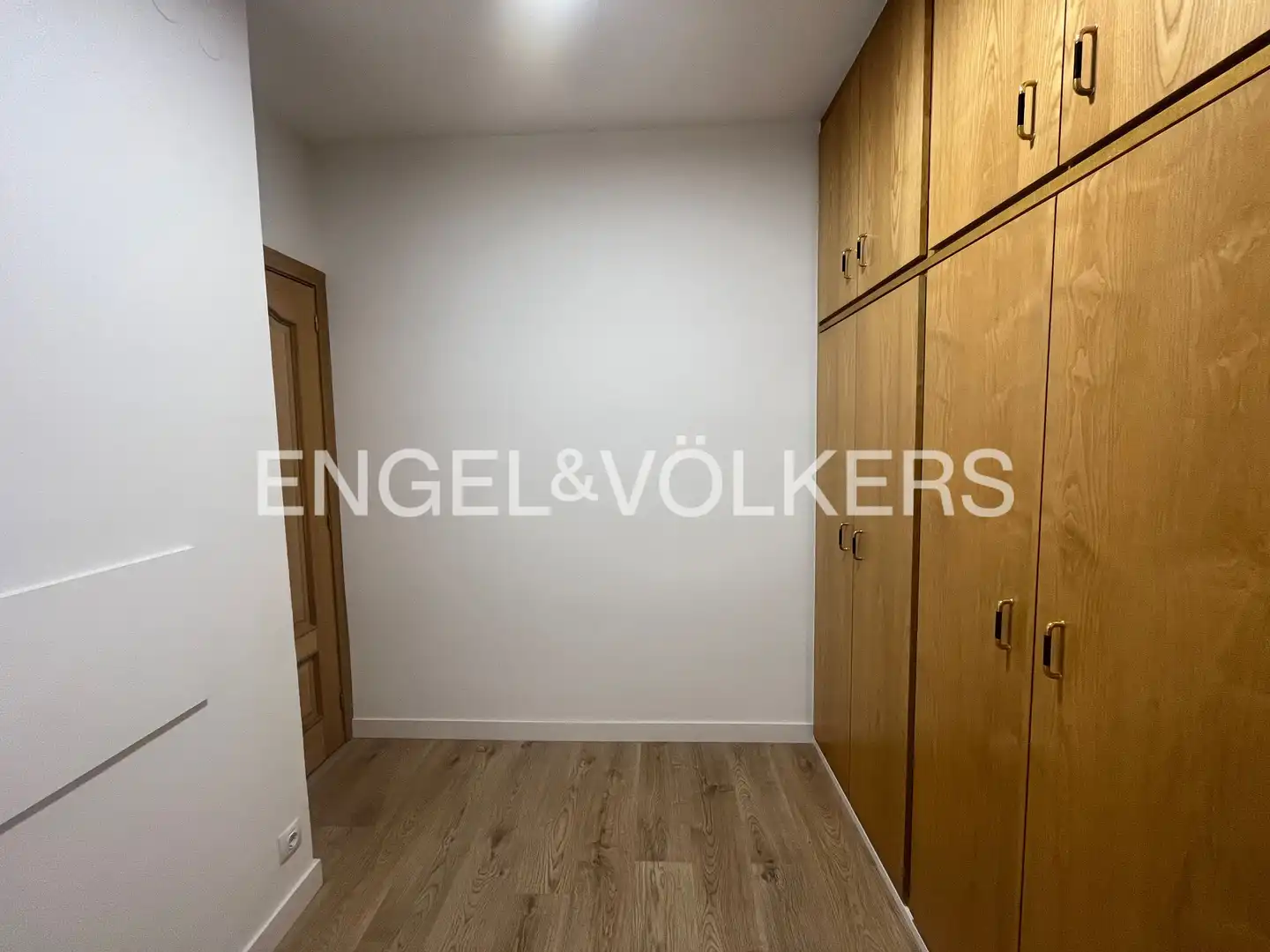 Flat for sale in Barcelona  with Air Conditioner, Heating and Parquet flooring