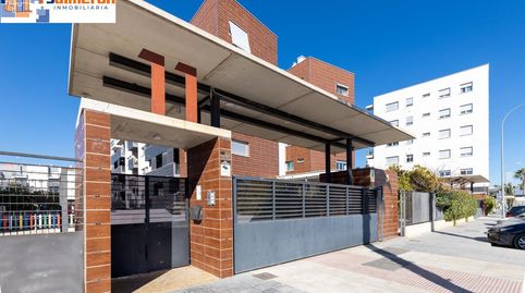 Foto 3 de Piso en venta en Avenida de Circunvalación, Carretera de Granada - La Alcazaba, Alhendín