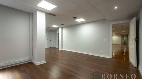 Foto 2 von Büro zur Miete in Almagro, Madrid Capital