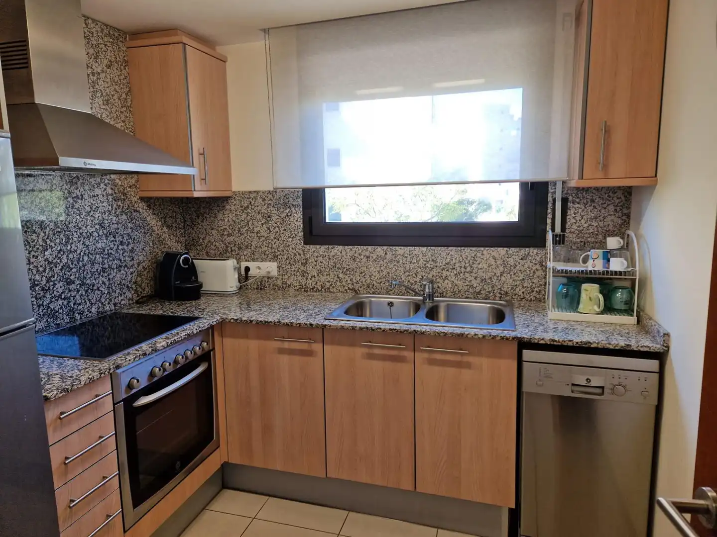 Cuina de Apartament en venda en Roses amb Aire condicionat, Calefacció i Terrassa