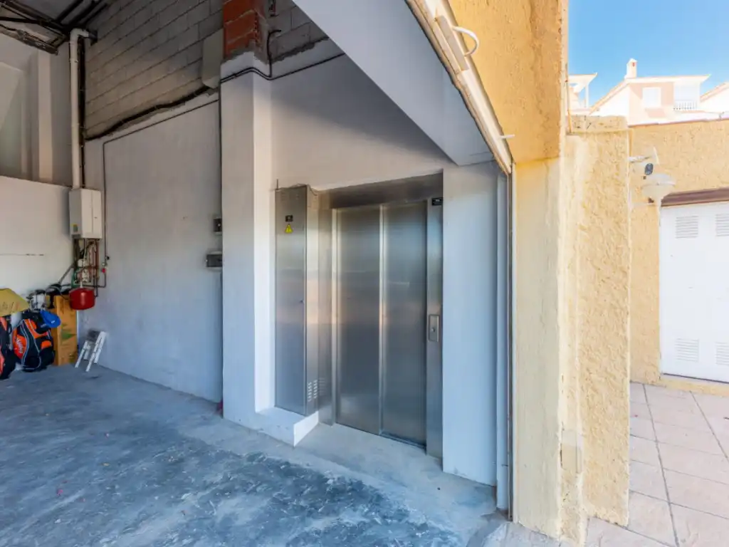 Houses for sale in Avenida Europa, Poble Nou - Montiboli
