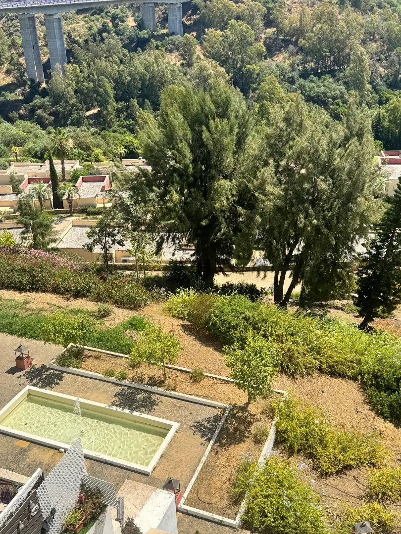 Vista exterior de Ático de alquiler en Benahavís con Aire acondicionado, Calefacción y Terraza