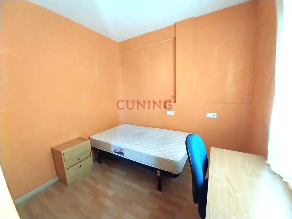 Bedroom of Flat for sale in Cáceres