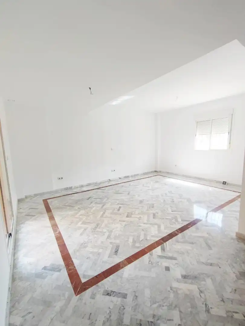 Casa adosada en venda en Los Barrios amb Alarma