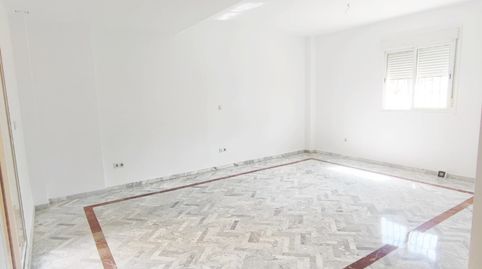 Foto 4 de Casa adosada en venda a Calle Prolongación Calvario, 28, Los Barrios, Cádiz