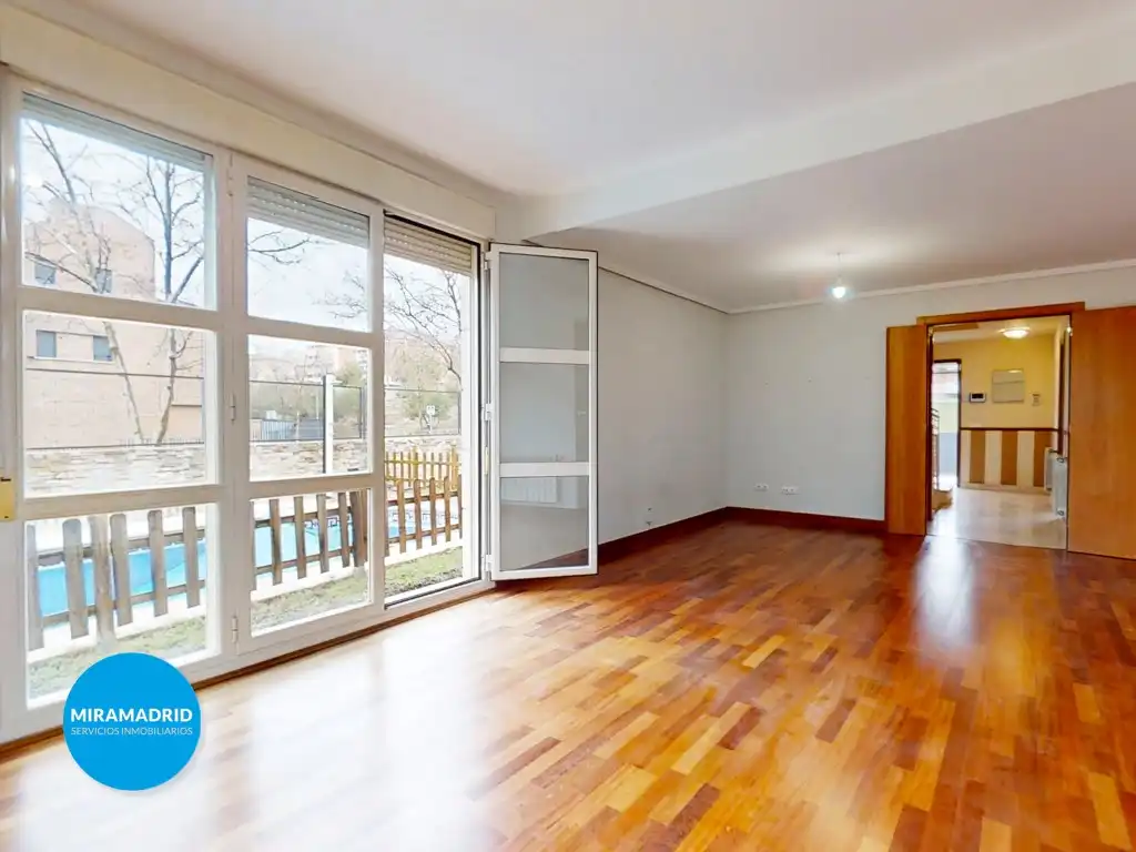 Habitación de Casa o chalet en venta en Paracuellos de Jarama con Piscina