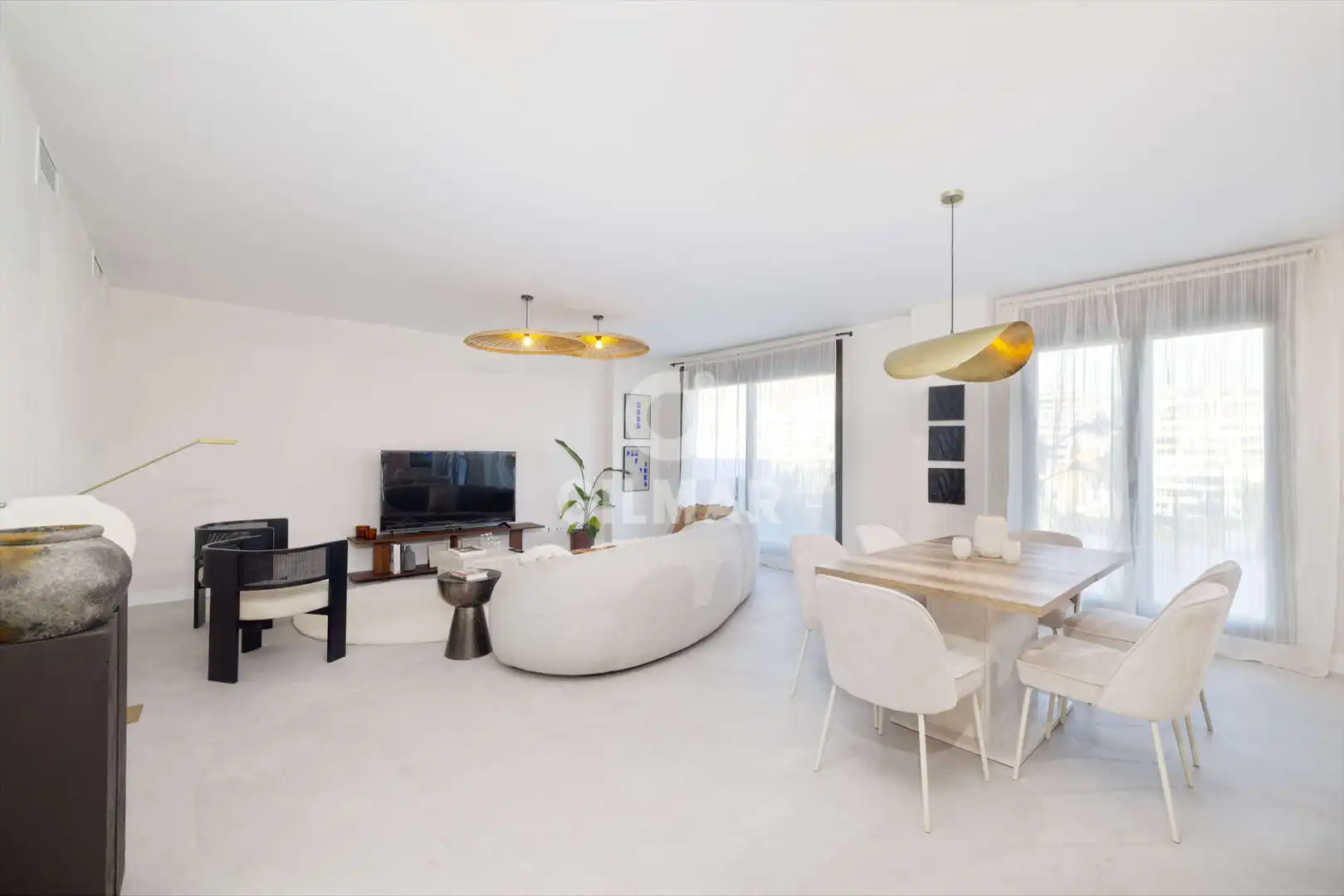 Sala de estar de Ático en venta en Estepona con Calefacción, Trastero y Piscina