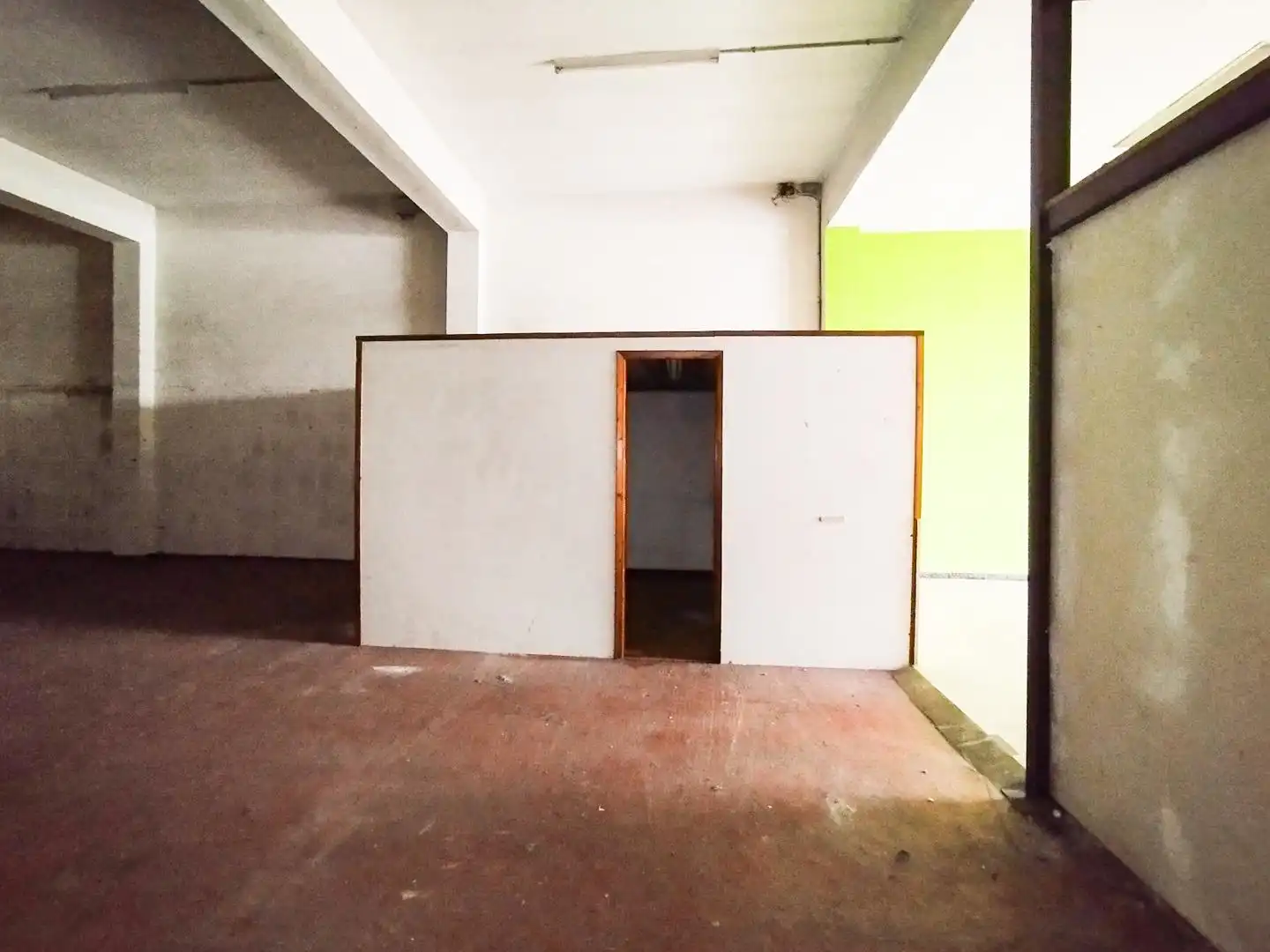 Fabrikhallen zur Miete in Carballo