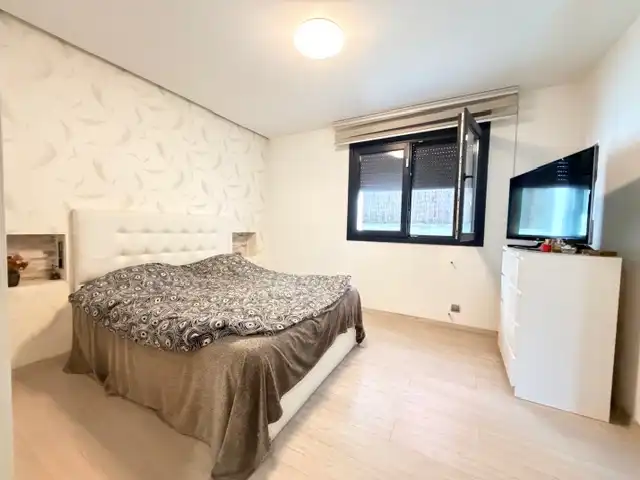Bedroom of Houses for sale in Coslada  with Air Conditioner, Heating and Private garden