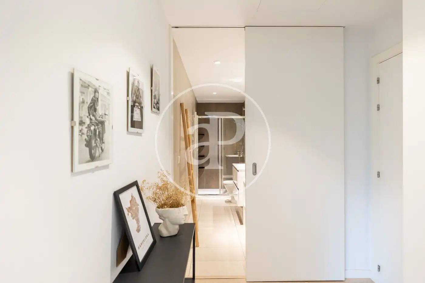 Wohnung zum Verkauf in Barcelona mit Klimaanlage, Heizung und Terrasse