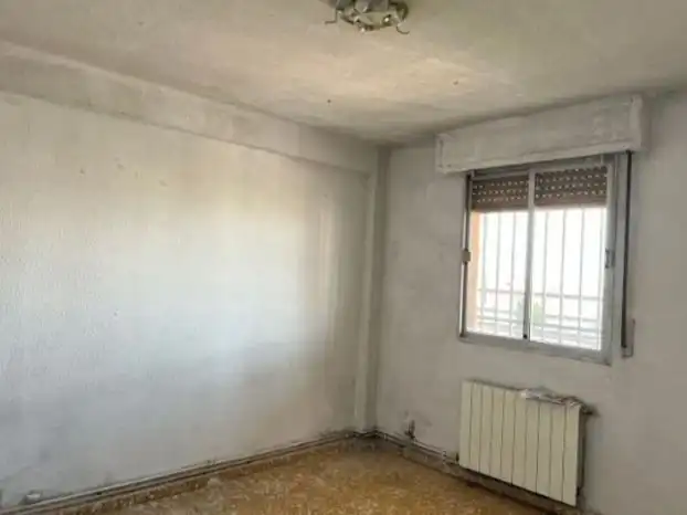 Dormitori de Pis en venda en L'Hospitalet de Llobregat amb Balcó