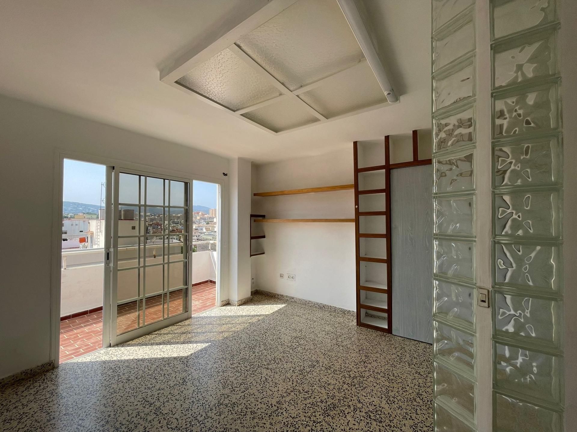 Study for sale in Santa Catalina