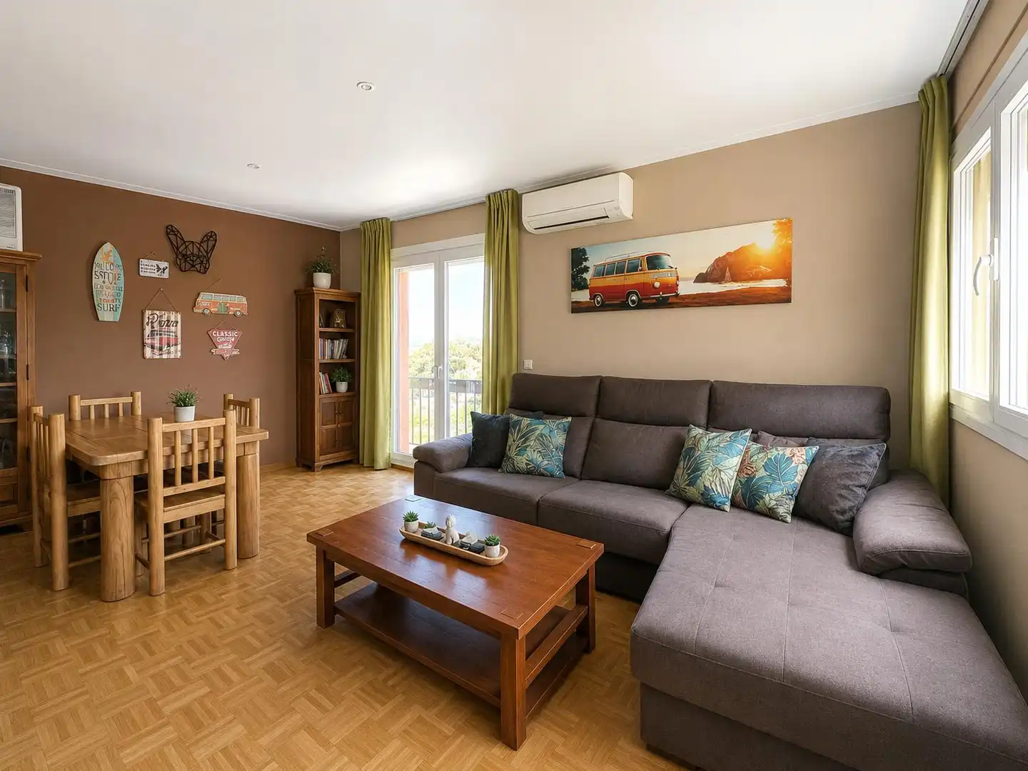 Sala de estar de Piso en venta en Algeciras con Aire acondicionado, Parquet y Terraza