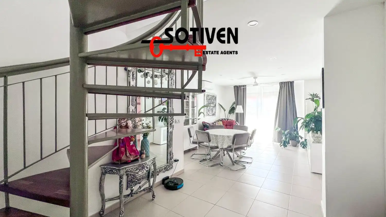 Vista exterior de Ático en venta en Guía de Isora con Aire acondicionado, Terraza y Trastero