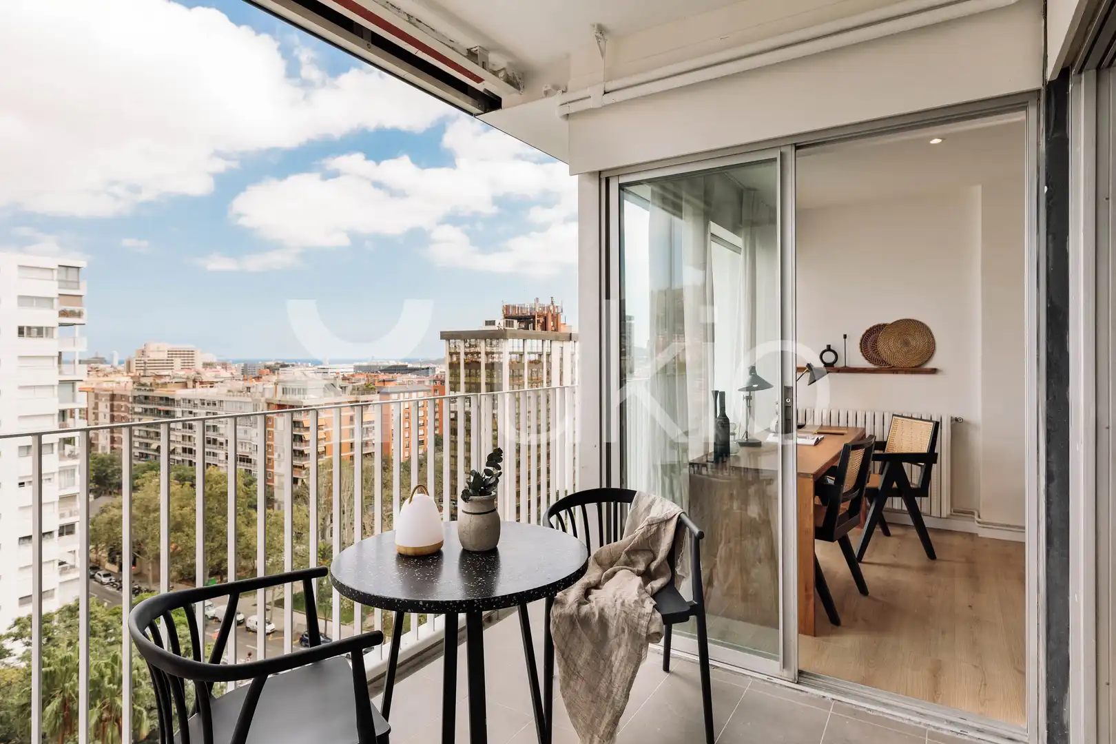Dormitori de Apartament de lloguer en Barcelona amb Aire condicionat, Calefacció i Terrassa
