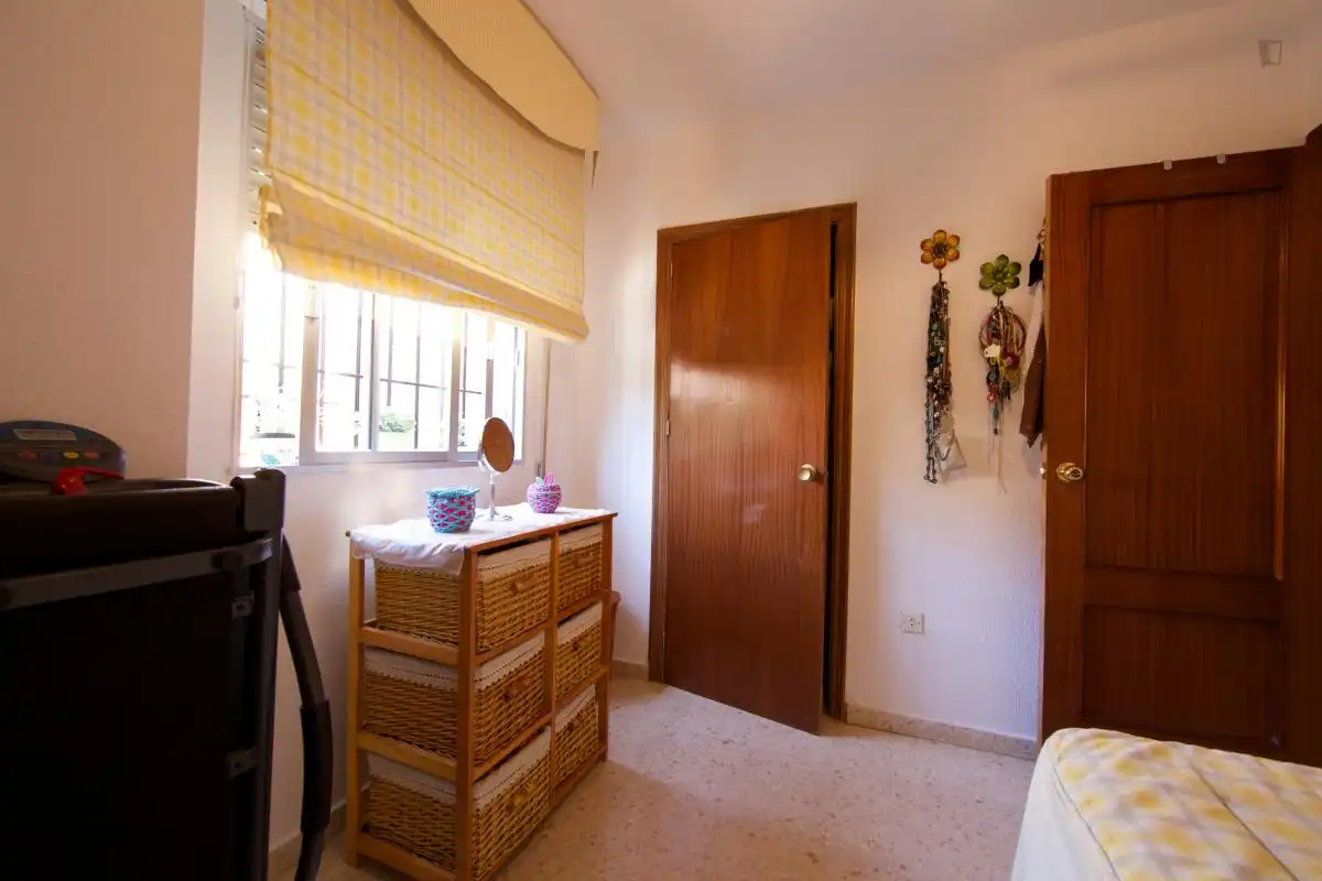 Habitación en Poniente-Norte - Miralbaida - Parque Azahara