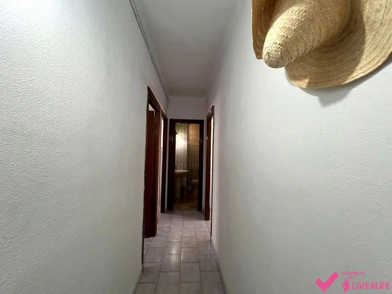 Flat for share in Sevilla  with Air Conditioner, Heating and Furnished
