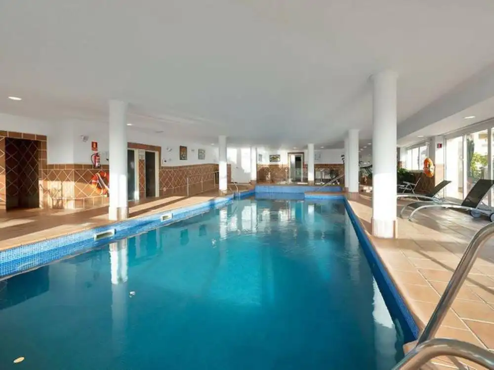 Piscina de Apartament de lloguer en Estepona amb Aire condicionat, Terrassa i Piscina