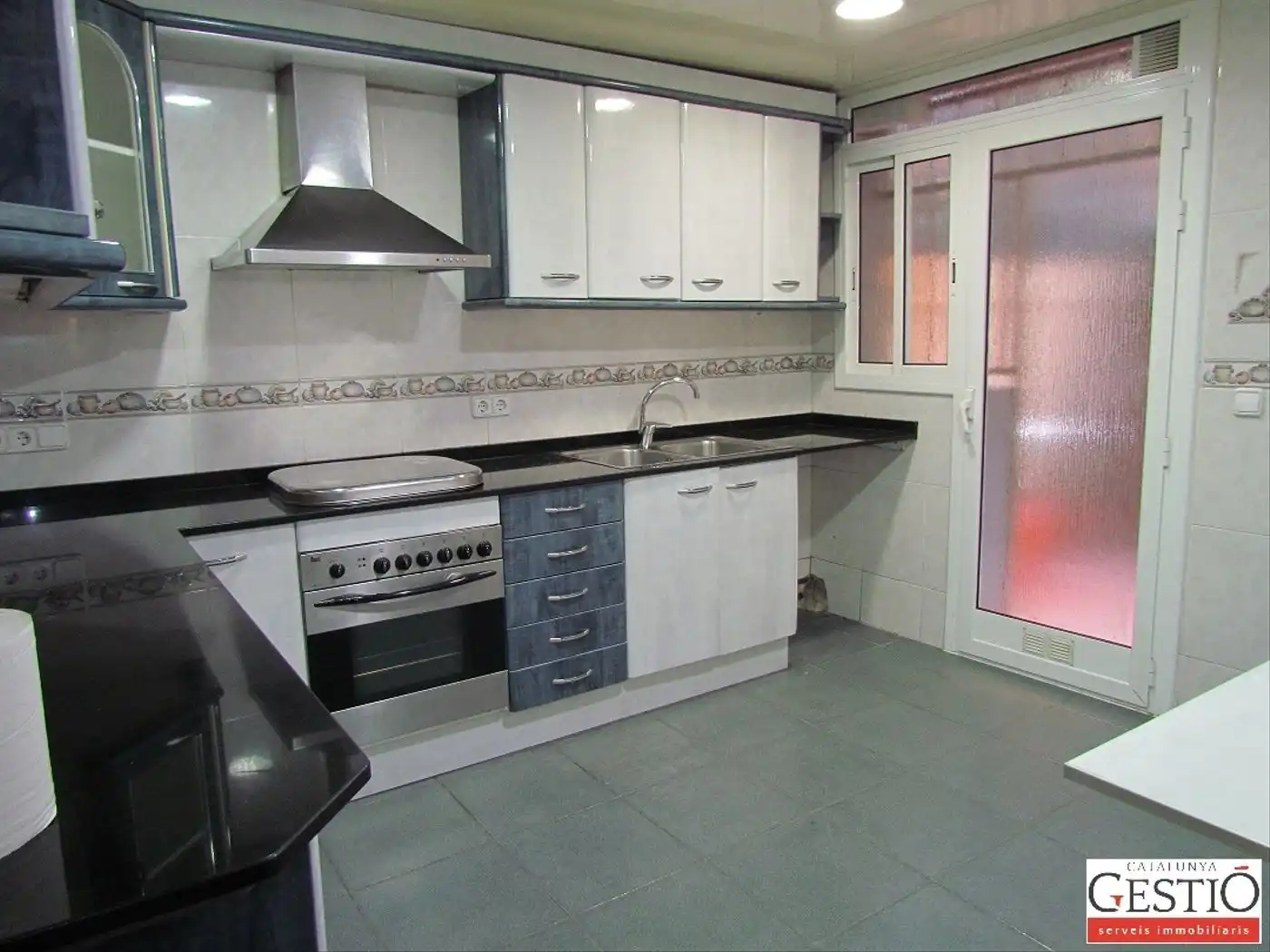 Cocina de Planta baja de alquiler en Corbera de Llobregat con Aire acondicionado, Calefacción y Terraza