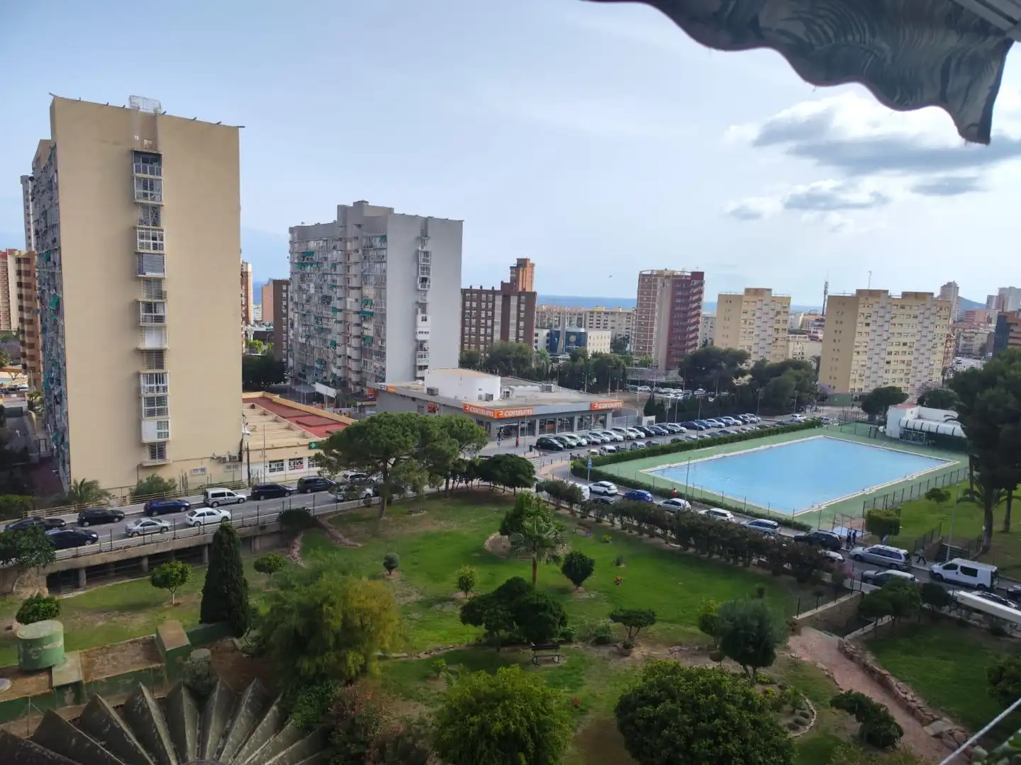 Vista exterior de Piso en venta en Benidorm con Aire acondicionado, Calefacción y Jardín privado