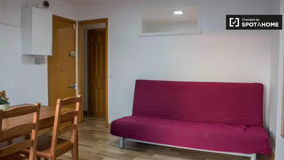 Piso con terraza en alquiler en Ciutat Vella, imagen 2