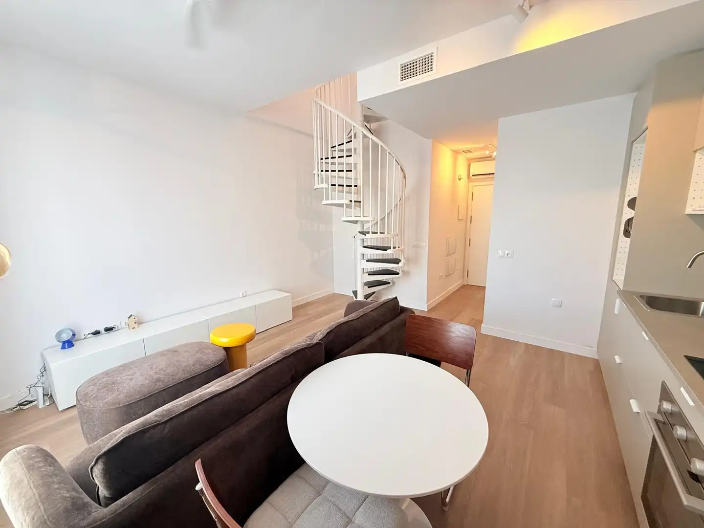 Sala de estar de Dúplex de alquiler en Málaga con Aire acondicionado, Parquet y Amueblado