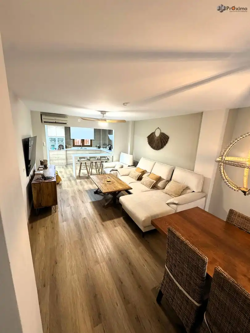Sala d'estar de Casa o xalet en venda en Écija amb Aire condicionat, Terrassa i Traster