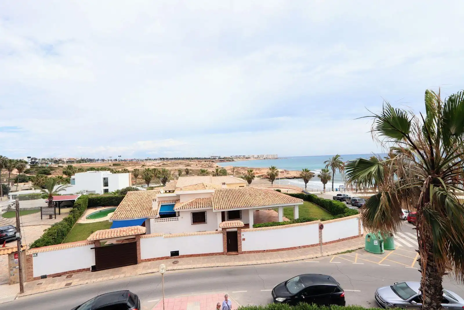 Vista exterior de Apartamento en venta en Orihuela con Terraza y Piscina comunitaria