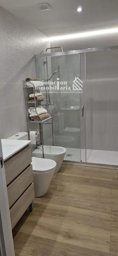 Baño de Apartamento de alquiler en Salamanca con Calefacción y Amueblado
