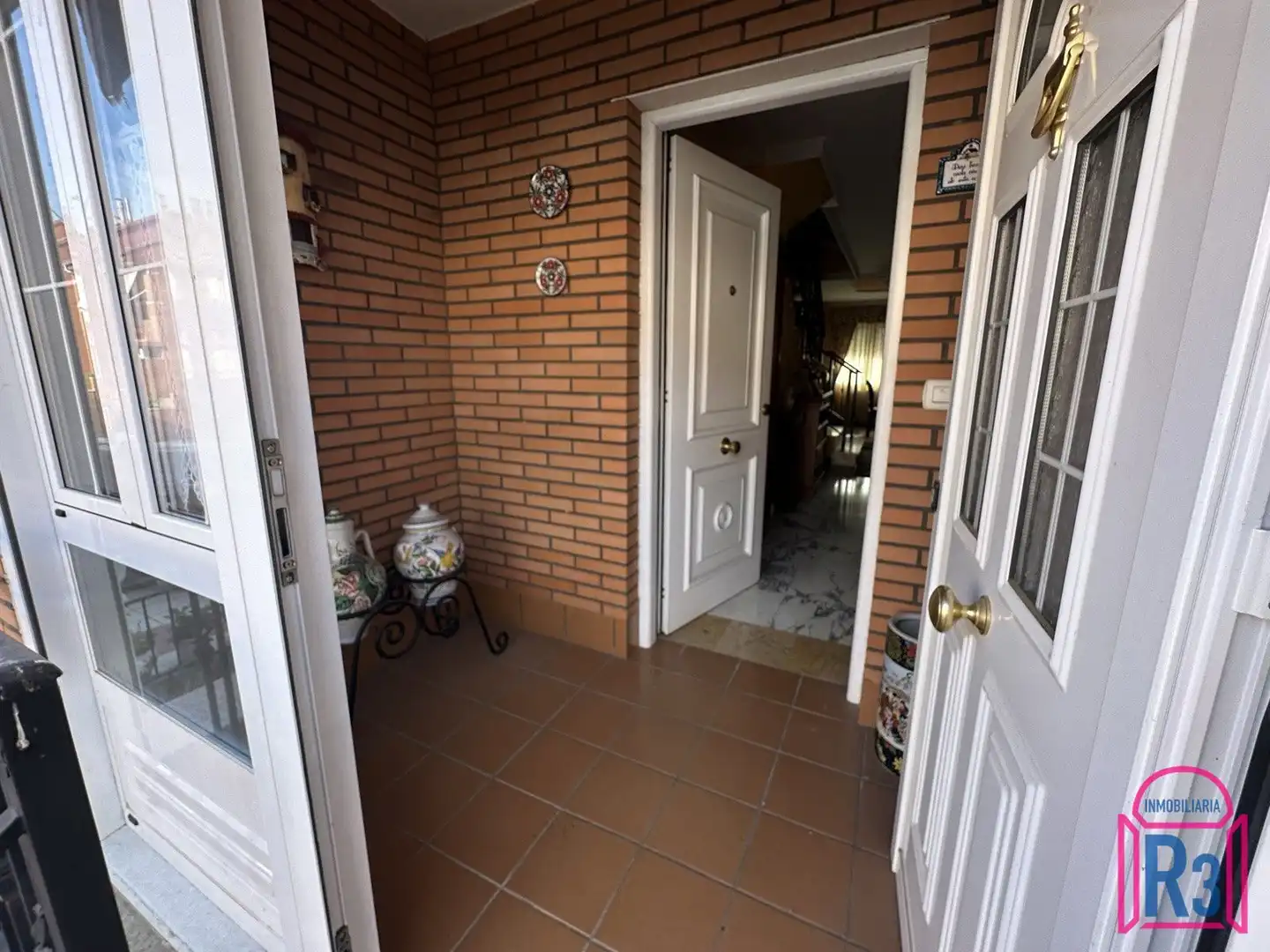 Casa adosada en venda en San Andrés del Rabanedo amb Calefacció, Terrassa i Moblat