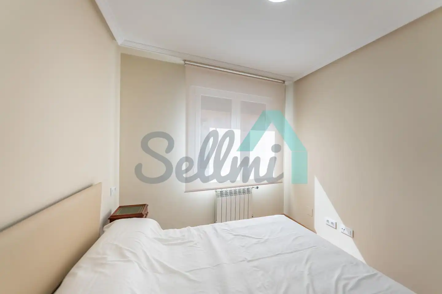 Bedroom of Flat for rent in Oviedo   with Heating, Parquet flooring and Storage room