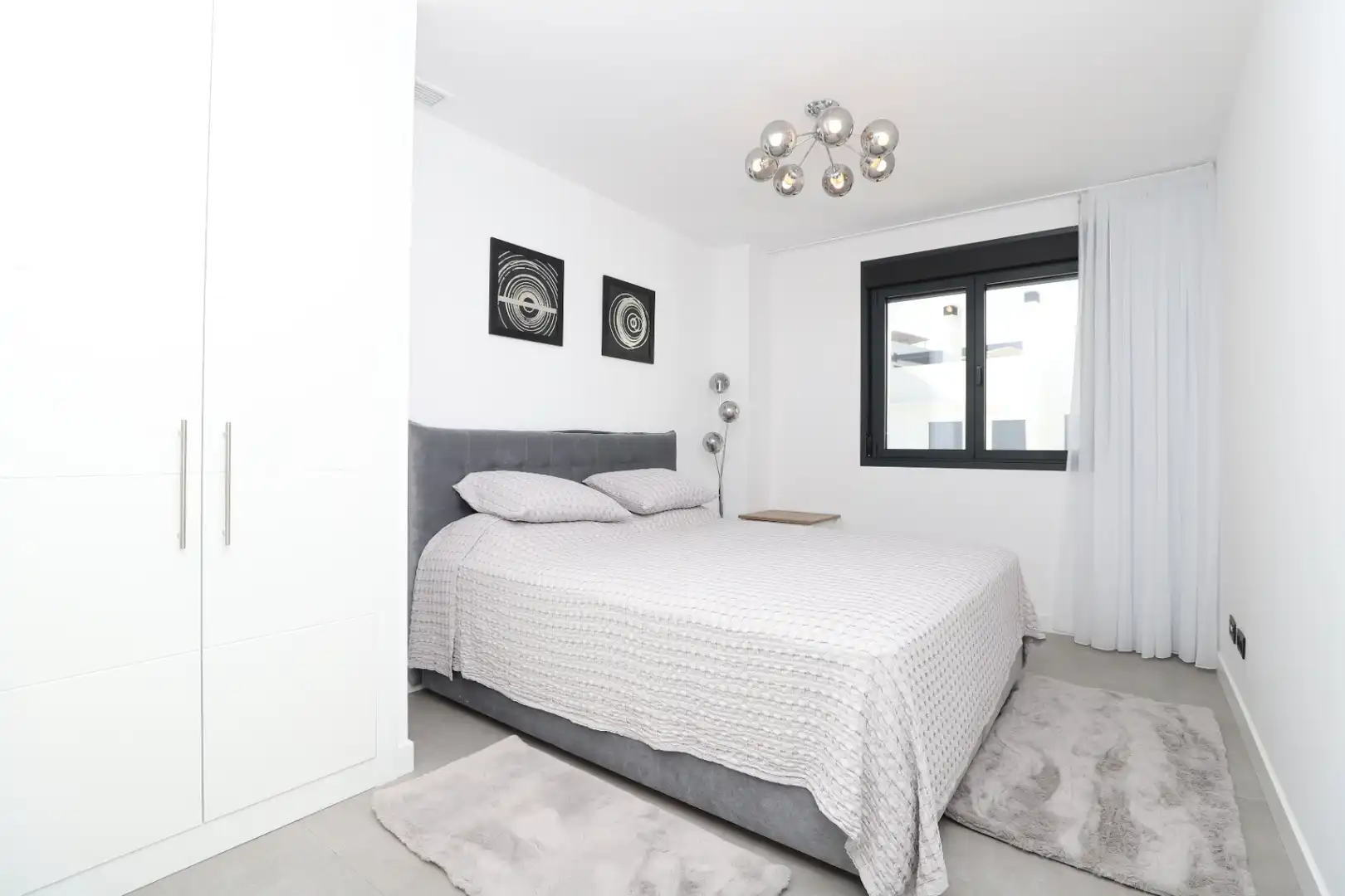 Dormitori de Apartament de lloguer en Estepona amb Aire condicionat, Calefacció i Terrassa