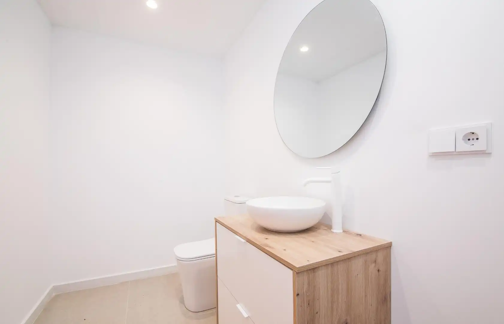 Bathroom of Houses for sale in Elche / Elx  with Air Conditioner, Private garden and Terrace