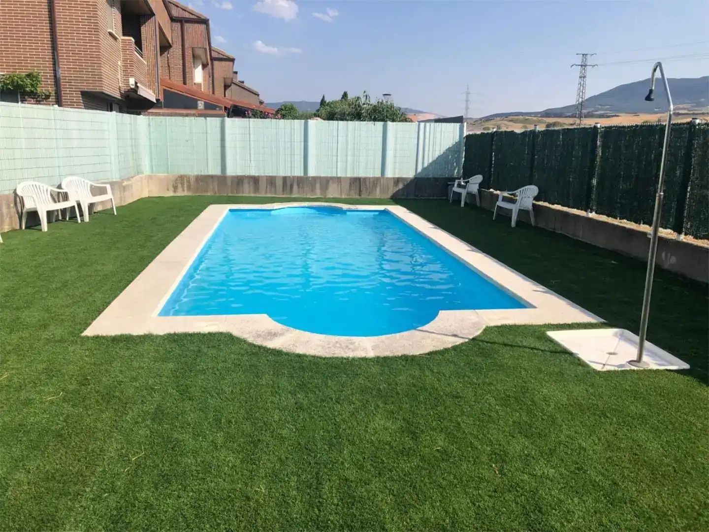 Piscina de Casa adosada en venda en Zizur Mayor / Zizur Nagusia amb Aire condicionat, Piscina i Balcó