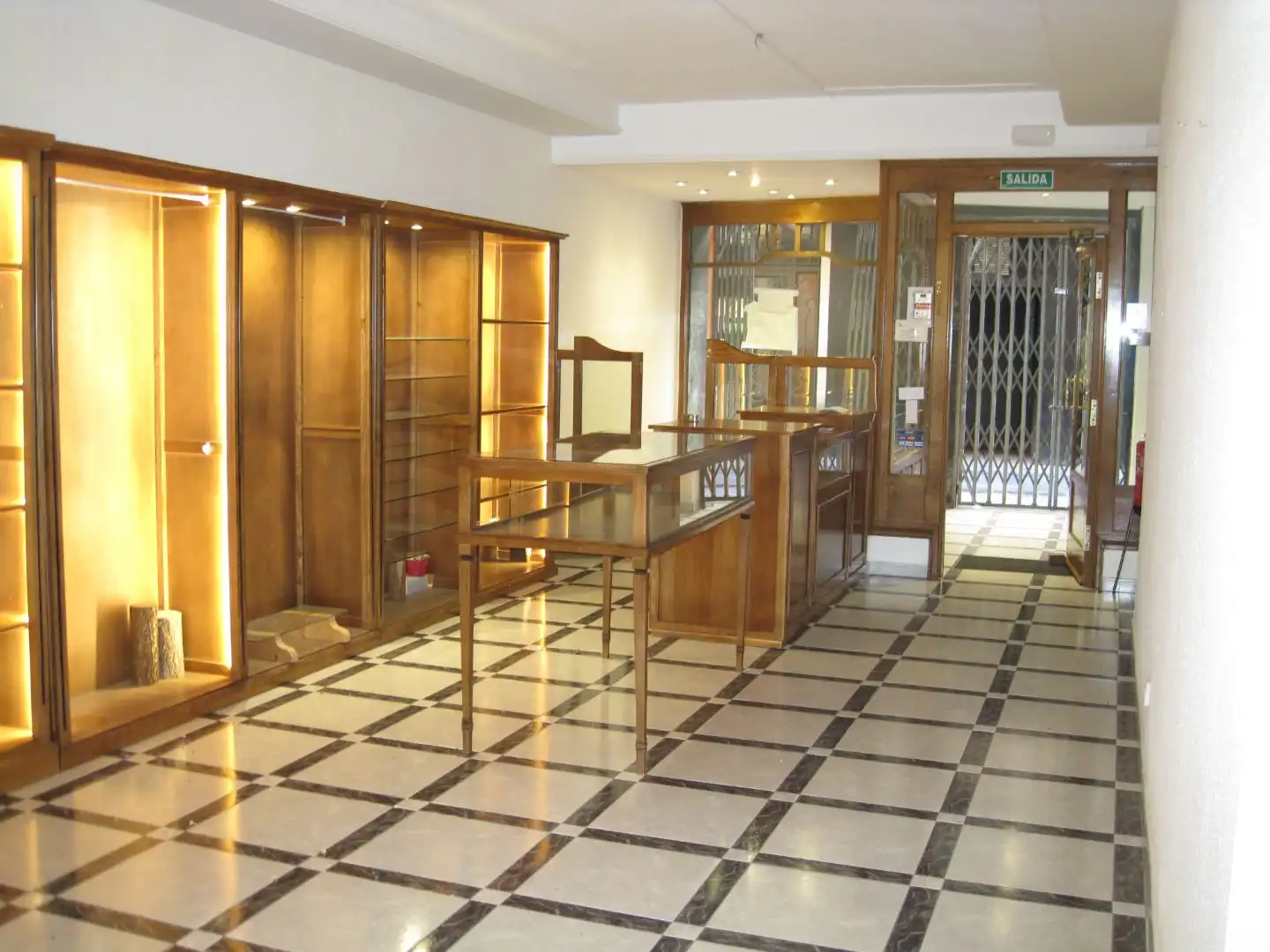 Commercial properties for rent in León Capital 