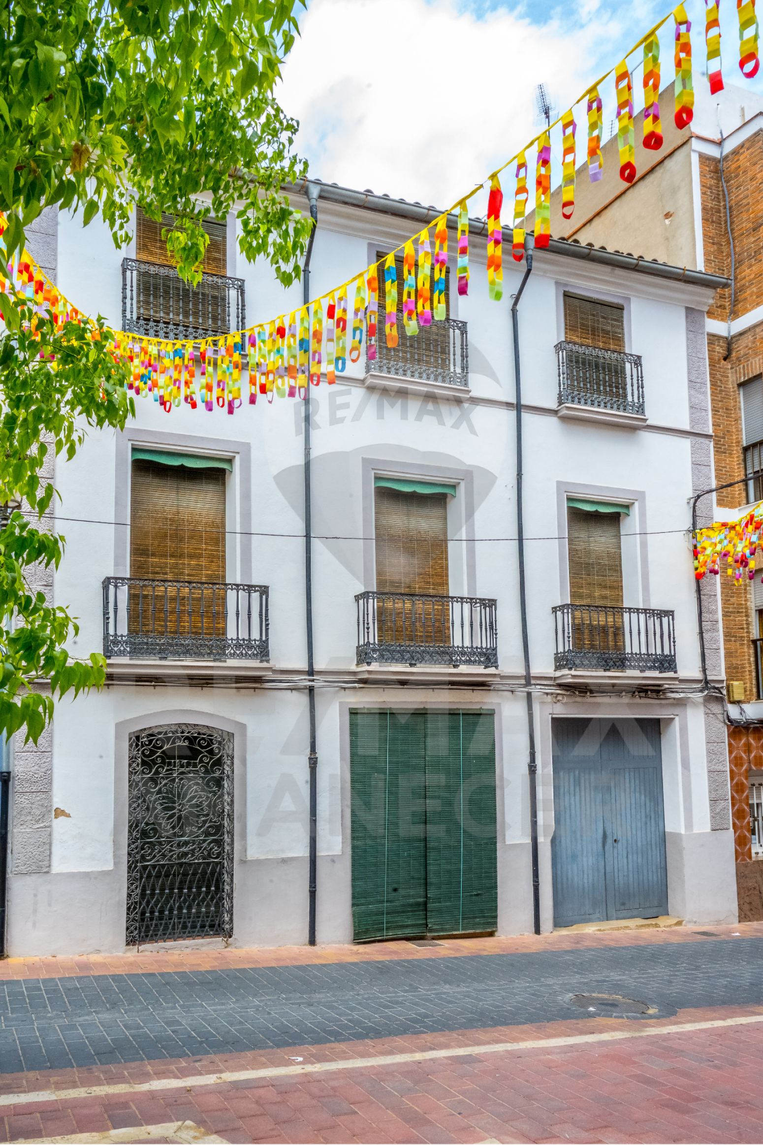 Vista exterior de Casa o xalet en venda en Enguera amb Terrassa