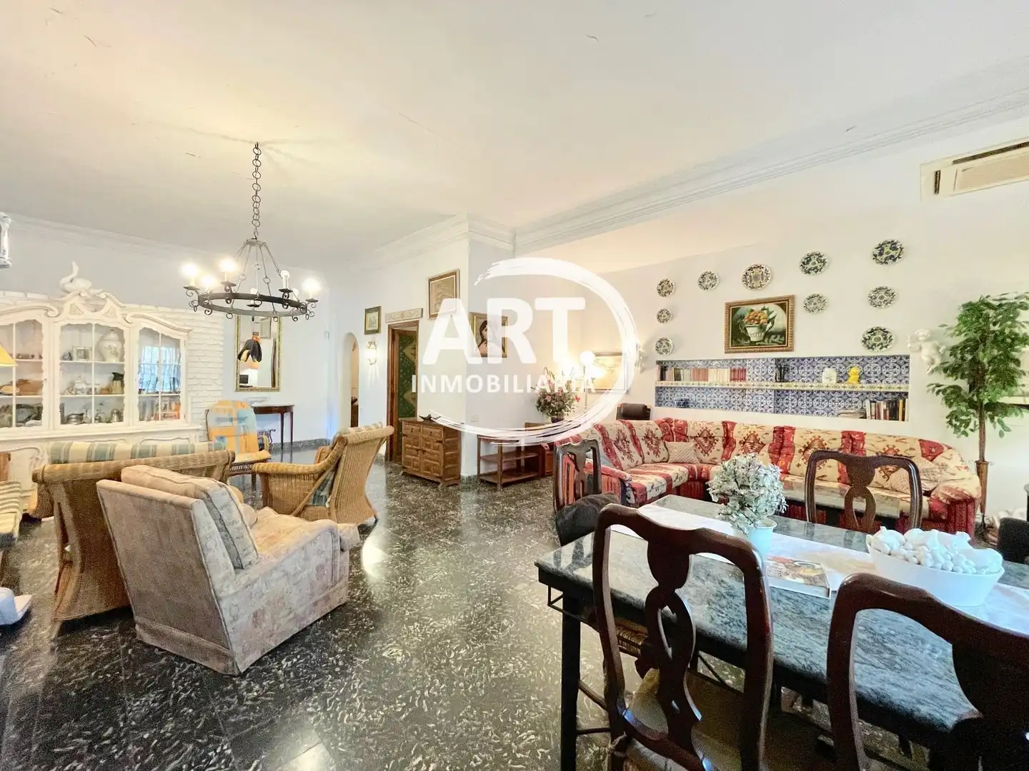Sala d'estar de Casa o xalet en venda en Náquera amb Aire condicionat i Traster
