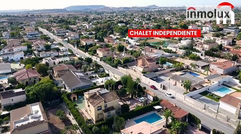 Foto 3 de Casa o xalet en venda a Calle Los Pinos, 17, Los Girasoles, Alicante