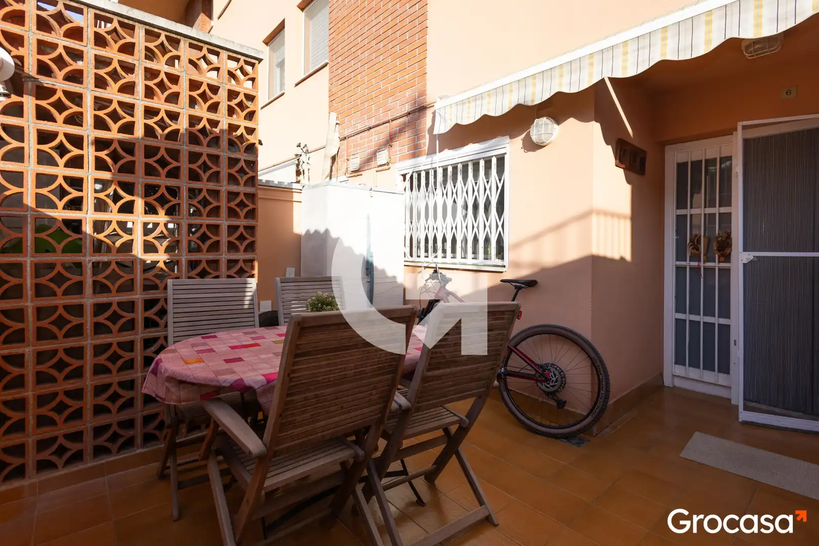Terraza de Casa adosada en venta en Sant Vicenç Dels Horts con Aire acondicionado, Calefacción y Jardín privado