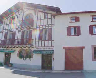 Außenansicht von Haus oder Chalet zum verkauf in Luzaide / Valcarlos mit Terrasse und Balkon