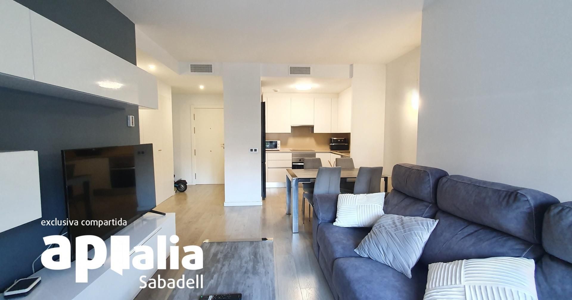 Vista exterior de Planta baixa en venda en Sabadell amb Aire condicionat, Calefacció i Terrassa